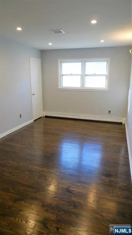 5 8th Street Englewood Cliffs, NJ 07632