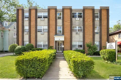 377 Park Street Unit 1