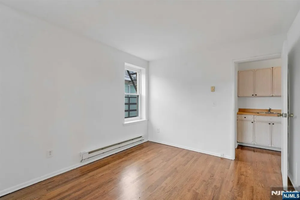 377 Park Street Unit 1 Hackensack, NJ 07601