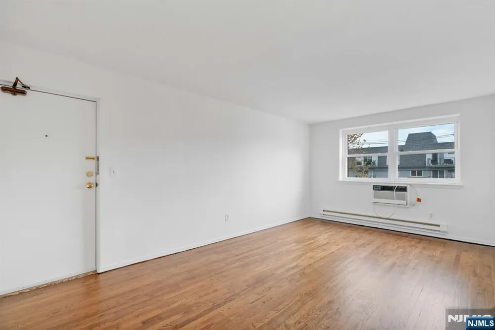 377 Park Street Unit 1 Hackensack, NJ 07601