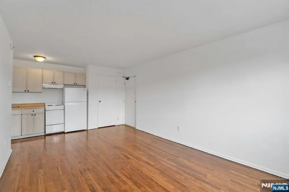 377 Park Street Unit 1 Hackensack, NJ 07601