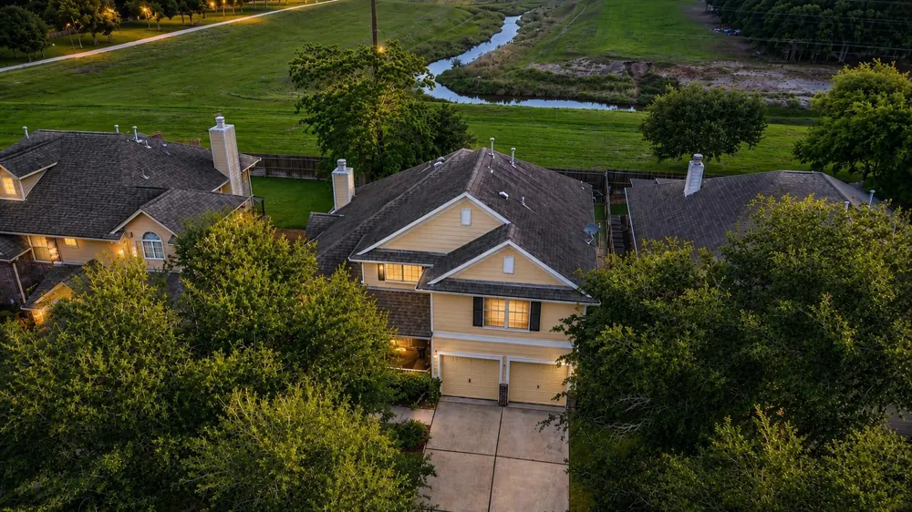 4026 Chestnut Bend Missouri City, TX 77459