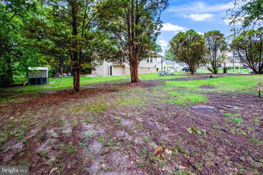 215 4TH AVENUE Essington, PA 19029