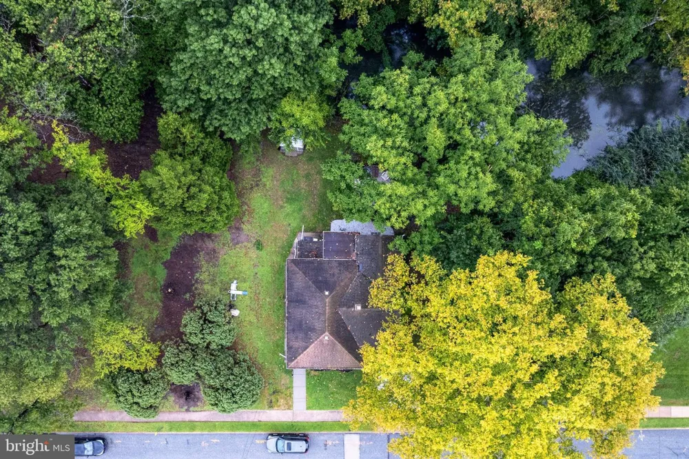 215 4TH AVENUE Essington, PA 19029