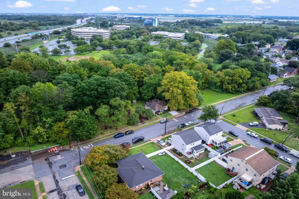 215 4TH AVENUE Essington, PA 19029