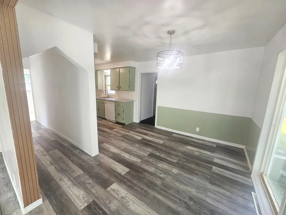 6015 Herbert Street Westland, MI 48185