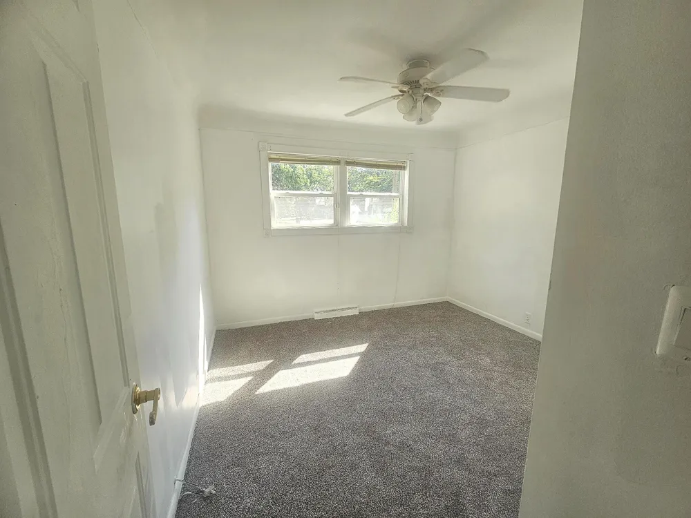 6015 Herbert Street Westland, MI 48185