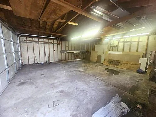 6015 Herbert Street Westland, MI 48185