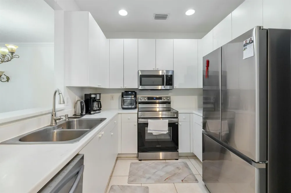 831 NW 130TH AVENUE Pembroke Pines, FL 33028