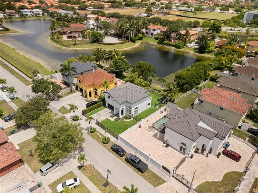 15931 SW 61st Ln Miami, FL 33193