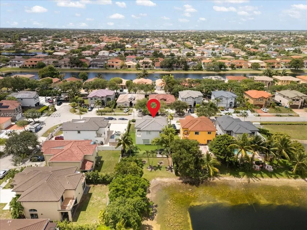 15931 SW 61st Ln Miami, FL 33193