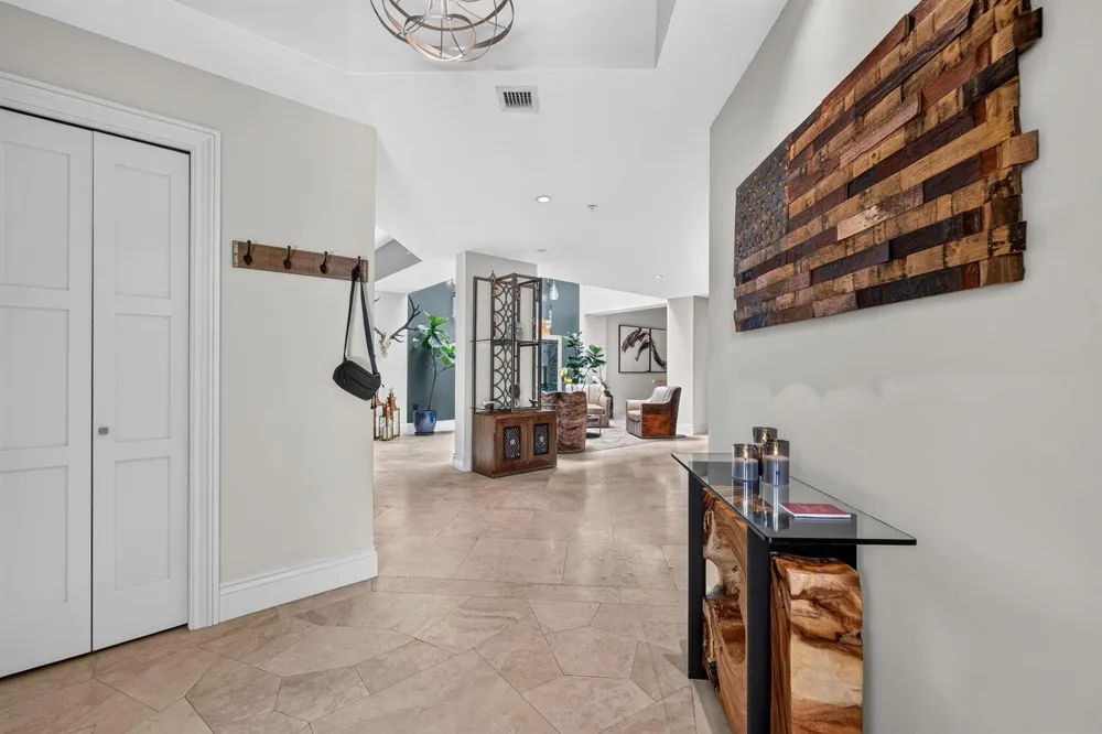 411 NEW RIVER DRIVE E #V-2 Fort Lauderdale, FL 33301