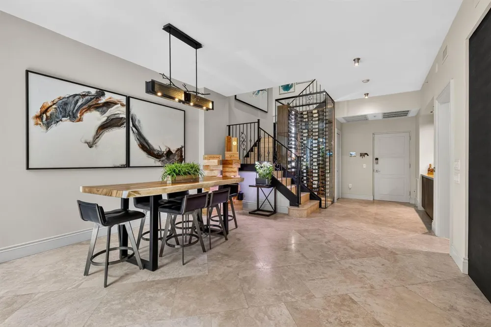 411 NEW RIVER DRIVE E #V-2 Fort Lauderdale, FL 33301