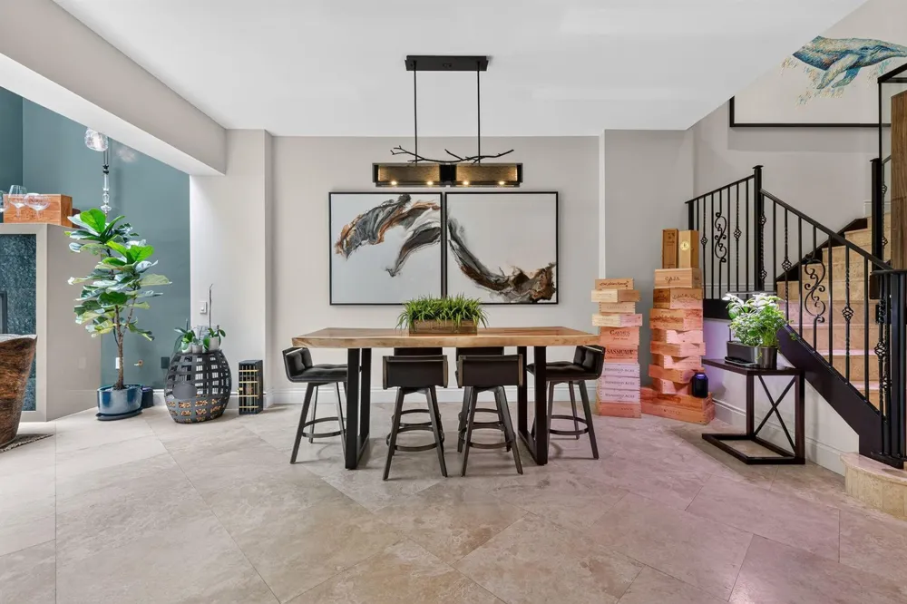 411 NEW RIVER DRIVE E #V-2 Fort Lauderdale, FL 33301