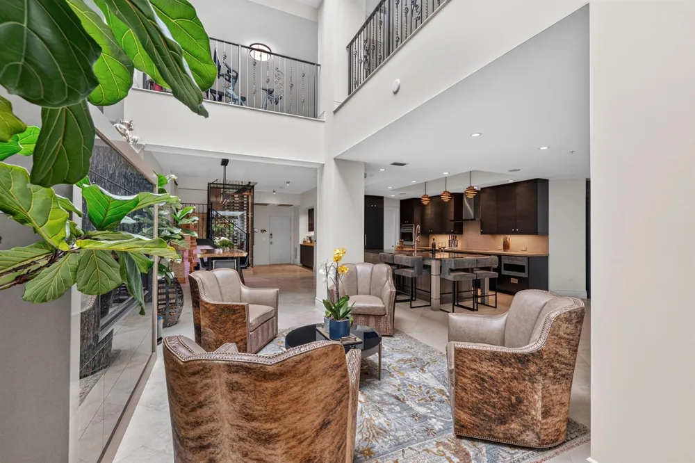 411 NEW RIVER DRIVE E #V-2 Fort Lauderdale, FL 33301
