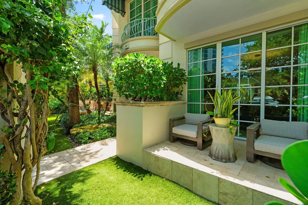 411 NEW RIVER DRIVE E #V-2 Fort Lauderdale, FL 33301