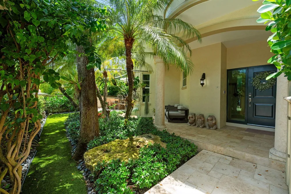 411 NEW RIVER DRIVE E #V-2 Fort Lauderdale, FL 33301