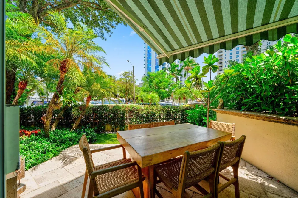 411 NEW RIVER DRIVE E #V-2 Fort Lauderdale, FL 33301