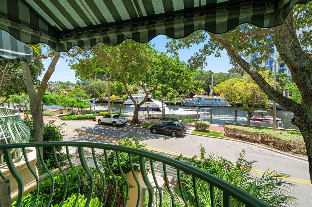 411 NEW RIVER DRIVE E #V-2 Fort Lauderdale, FL 33301