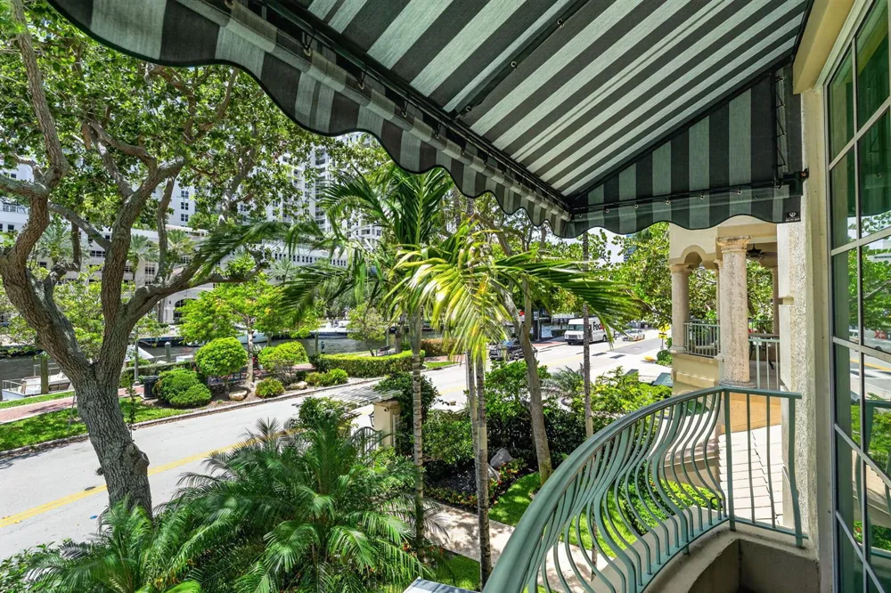 411 NEW RIVER DRIVE E #V-2 Fort Lauderdale, FL 33301