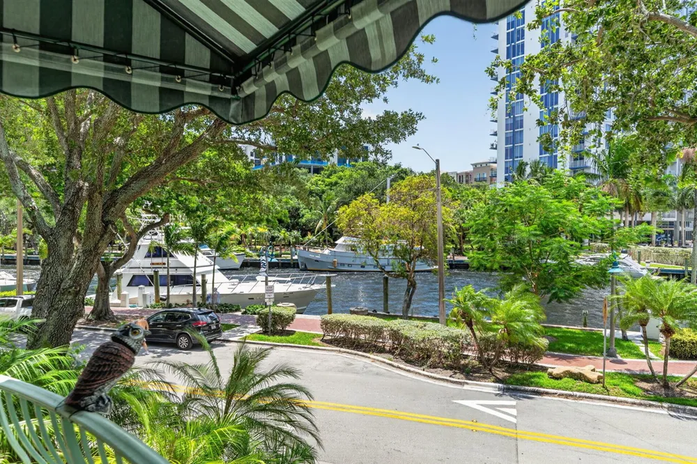 411 NEW RIVER DRIVE E #V-2 Fort Lauderdale, FL 33301