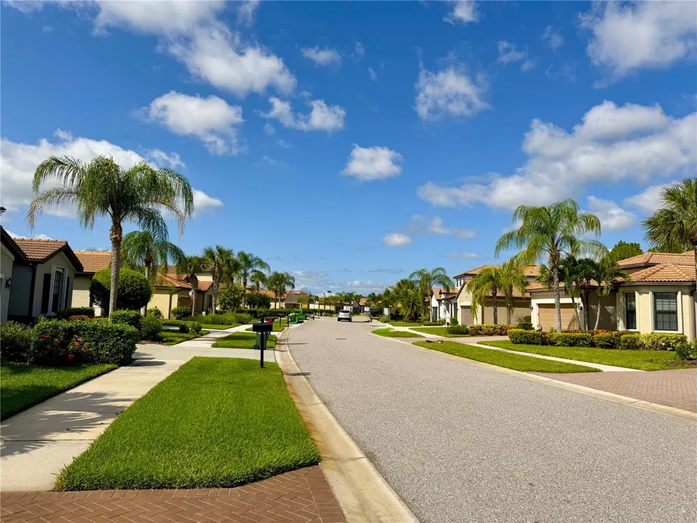 2436 ARUGULA DRIVE North Port, FL 34289