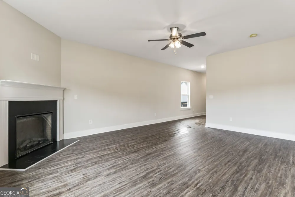 11201 Cornerstone WAY Hampton, GA 30228