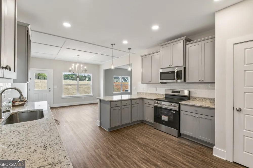 11201 Cornerstone WAY Hampton, GA 30228