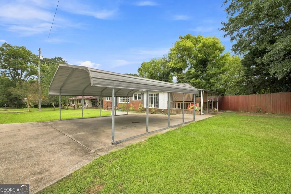 1517 Lee AVE Oxford, AL 36203