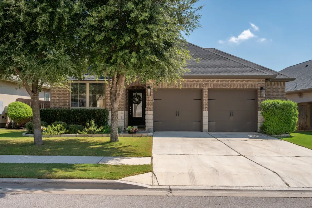2404 Brook Crest Way Leander, TX 78641