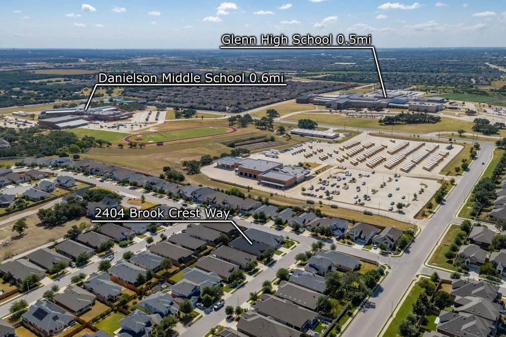 2404 Brook Crest Way Leander, TX 78641