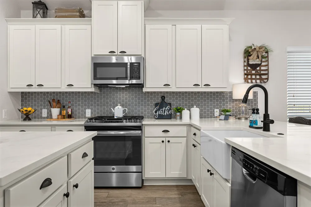 2404 Brook Crest Way Leander, TX 78641