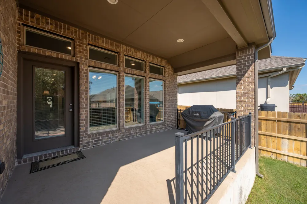 2404 Brook Crest Way Leander, TX 78641
