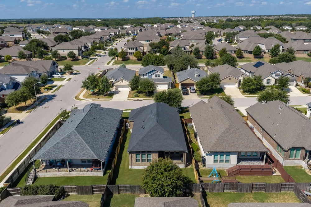 2404 Brook Crest Way Leander, TX 78641