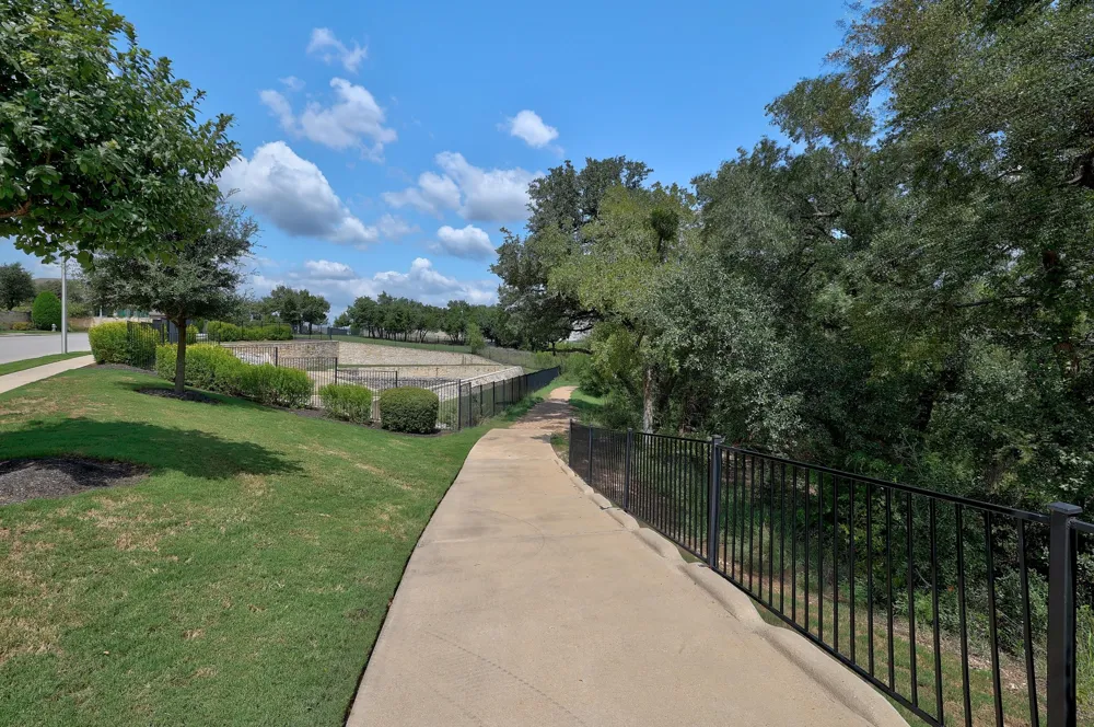 2404 Brook Crest Way Leander, TX 78641