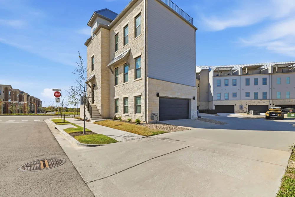 233 John Webster Street Leander, TX 78641