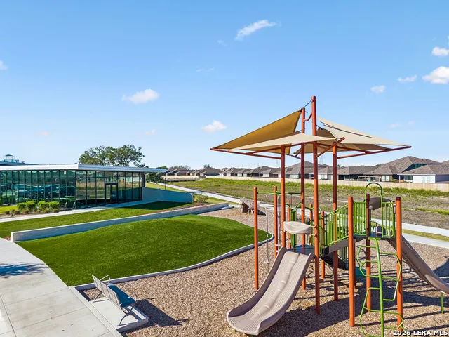 5801 MUSQUIZ RDG Seguin, TX 78155