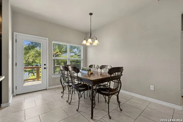 986 PARADISE DR Canyon Lake, TX 78133