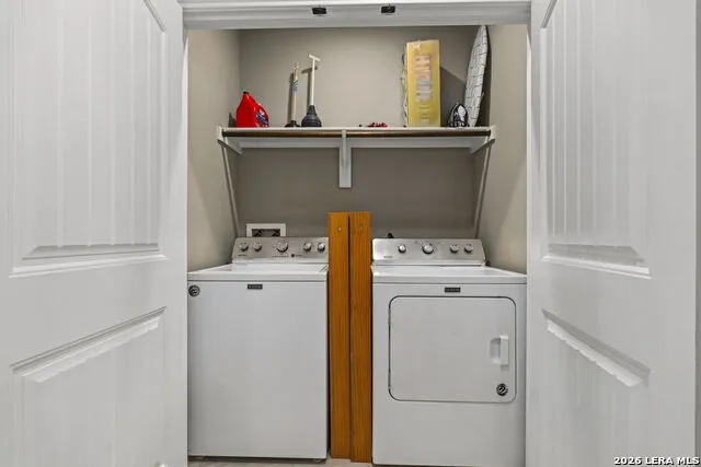 986 PARADISE DR Canyon Lake, TX 78133