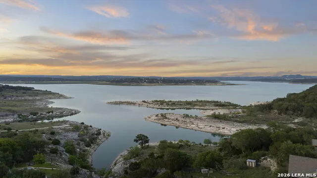 986 PARADISE DR Canyon Lake, TX 78133
