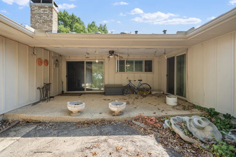 2702 Wagonwheel Drive Carrollton, TX 75006