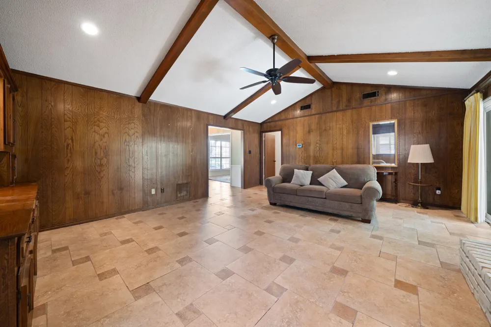 2702 Wagonwheel Drive Carrollton, TX 75006