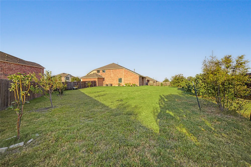10011 Sovereign Drive Frisco, TX 75035