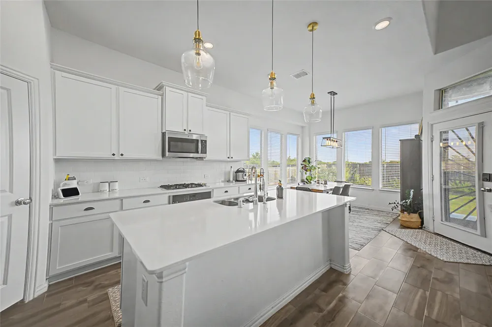 10011 Sovereign Drive Frisco, TX 75035