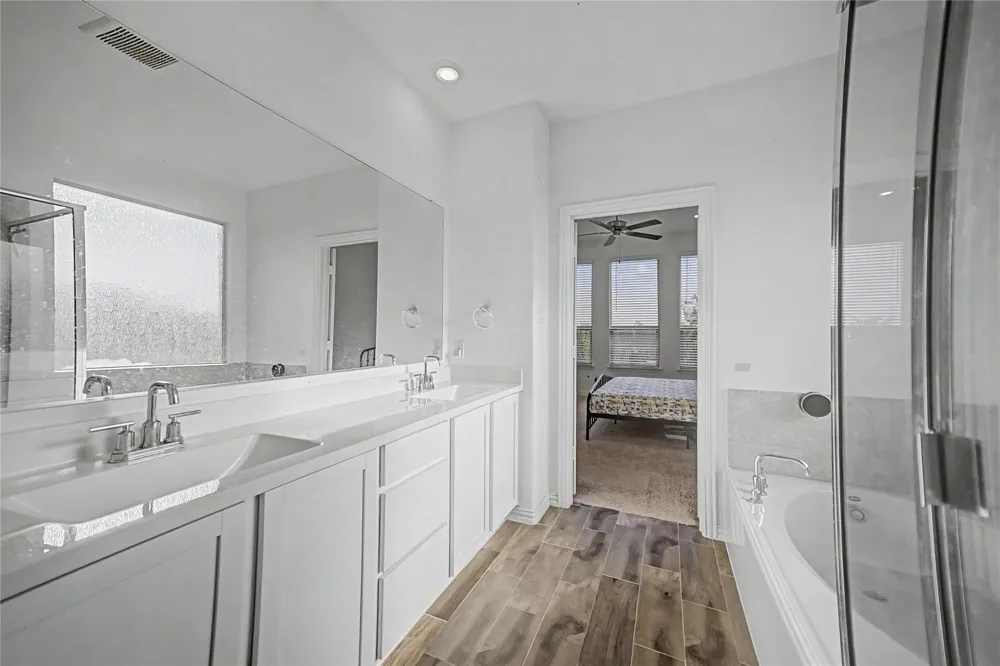 10011 Sovereign Drive Frisco, TX 75035