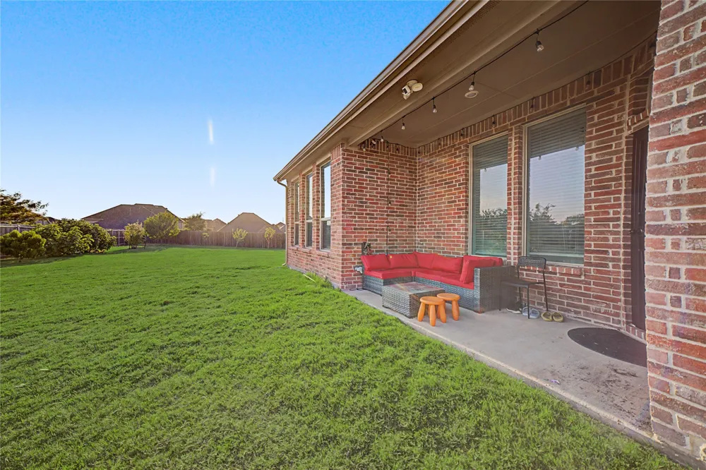 10011 Sovereign Drive Frisco, TX 75035