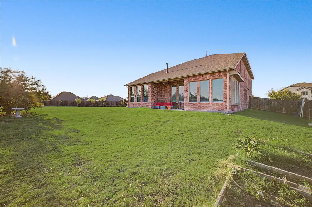 10011 Sovereign Drive Frisco, TX 75035