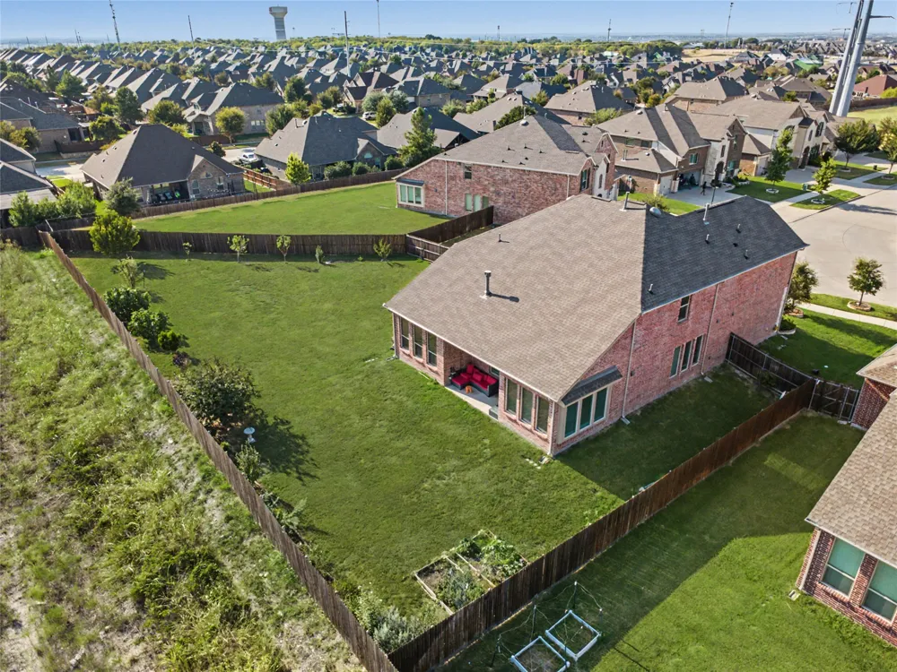 10011 Sovereign Drive Frisco, TX 75035