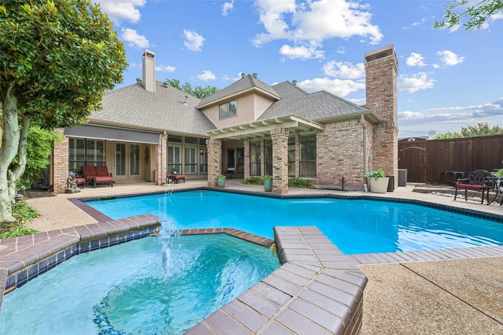 4428 Hollow Oak Drive Dallas, TX 75287