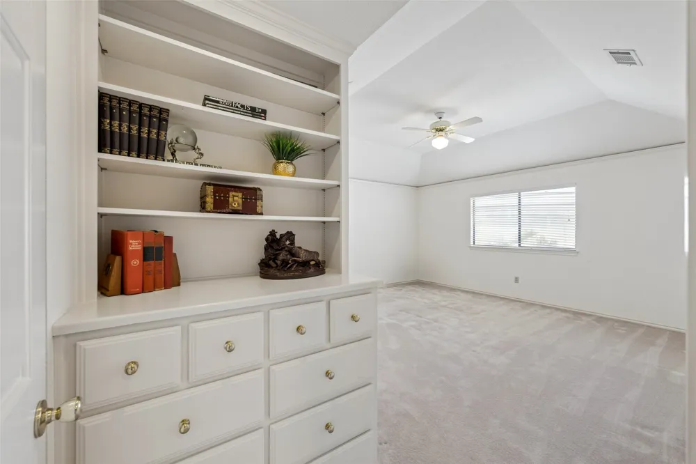 4428 Hollow Oak Drive Dallas, TX 75287